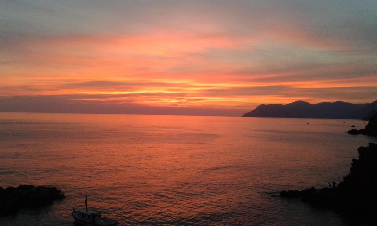 Una Finestra Sul Mare - Free Wi -Fi Riomaggiore Luaran gambar